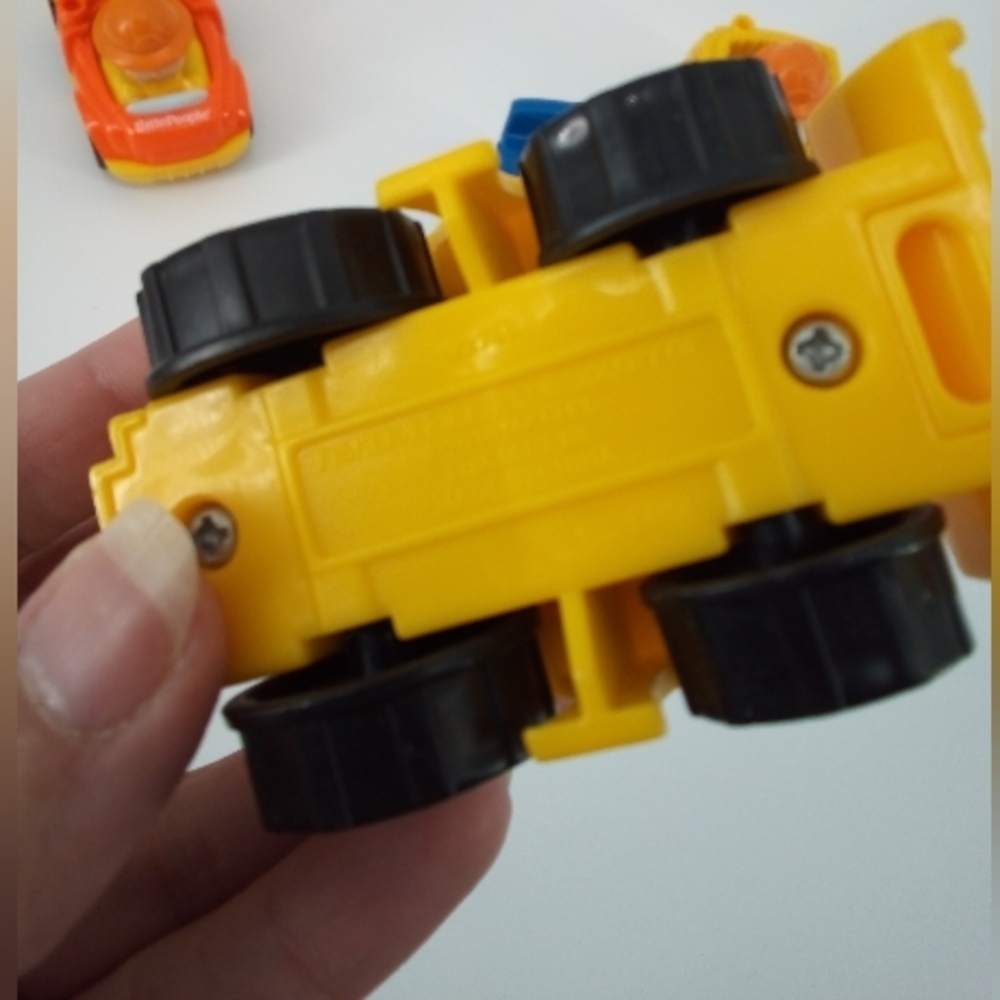 Fisher-Price Little People Mattel 2009 Car Construction Train Conductor 4 Piece - Picture 5 of 7